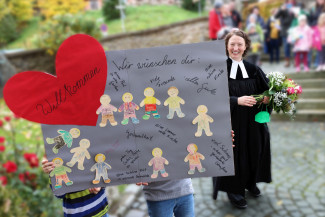 Pfrin. Ziermann mit den Wünschen der Kinder